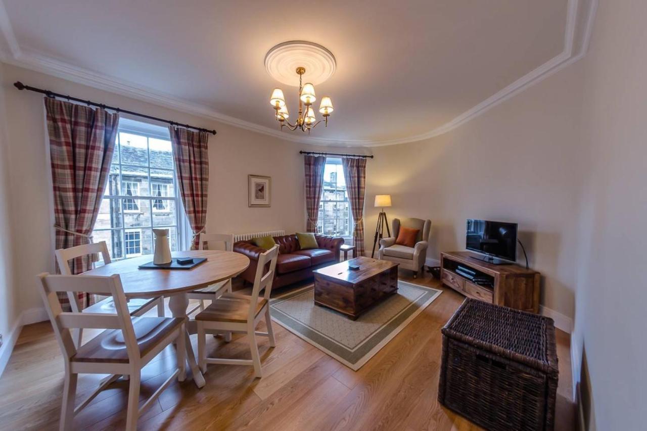 Joivy Stylish Apt In Trendy New Town Location Edinburgh Exterior photo